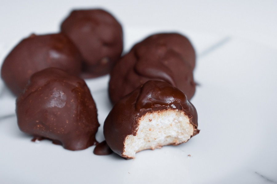 Dark Chocolate & Coconut Bites 20